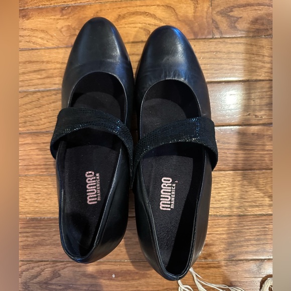 Murano Shoes - MUNRO American - Block Heel Black Mary Jane Pump